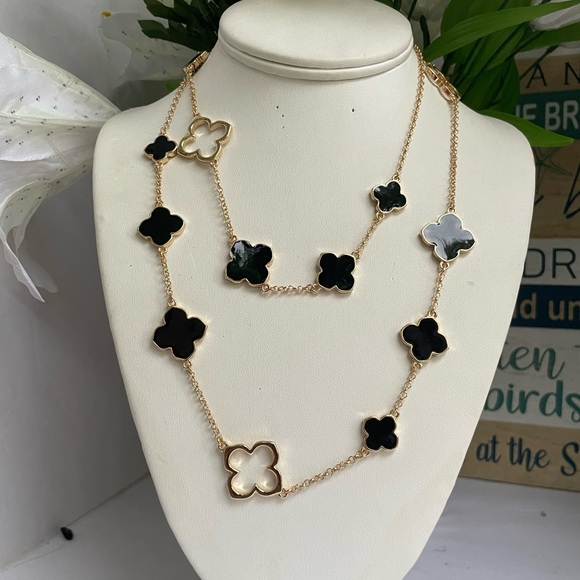 MAAN STATEMENT NECKLACE - Picture 11 of 12